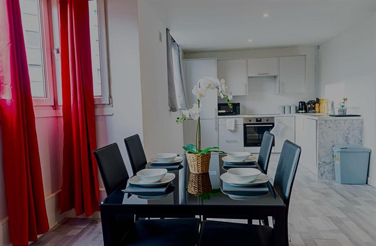 Апартаменты 2 Bed With Free Parking Лондон Экстерьер фото
